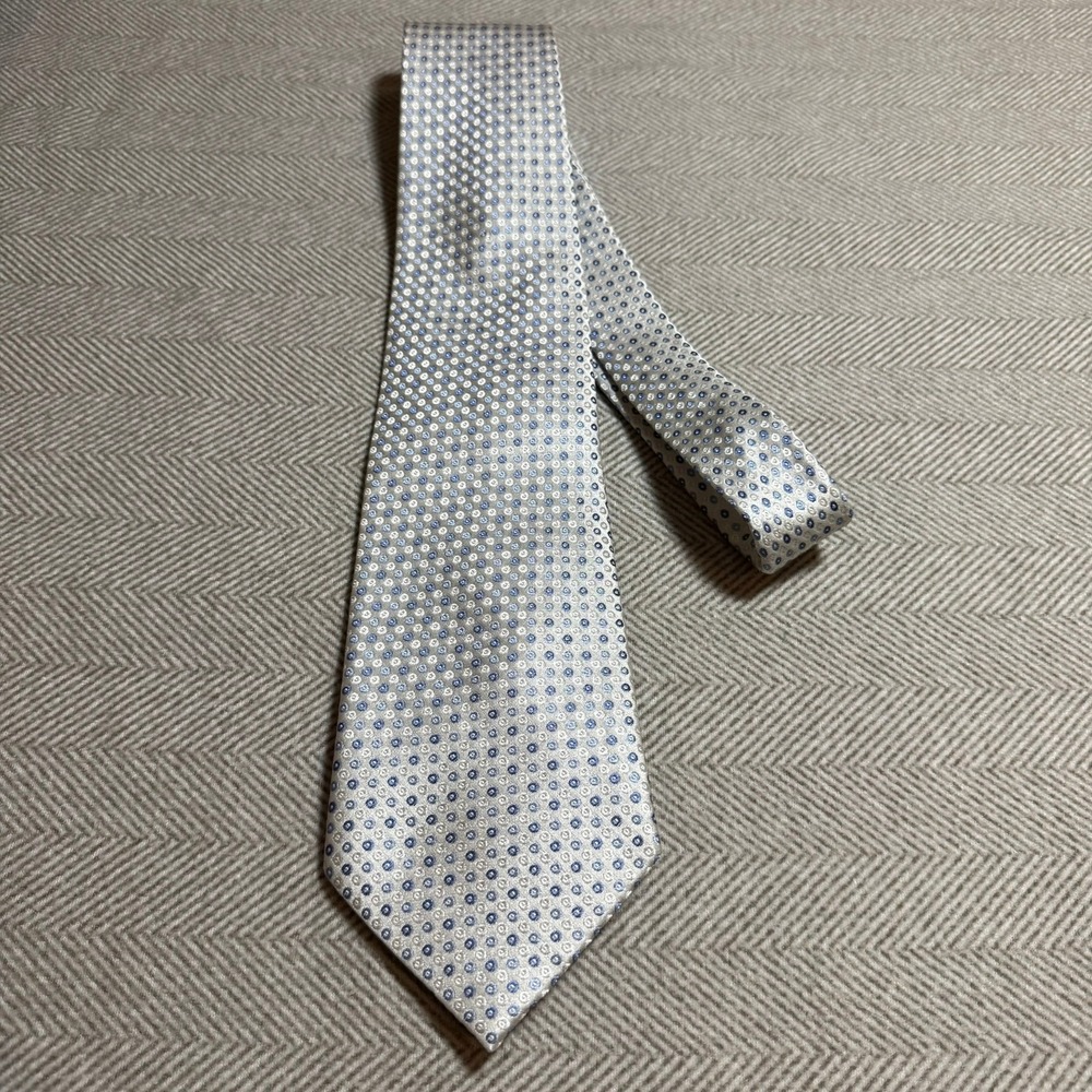 Donald J Trump Signature Collection Silk Tie Blue White Geometric Circle Pattern